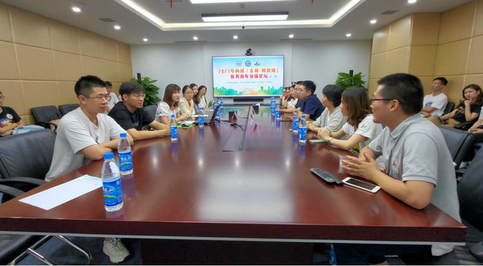2021两湖（太湖-阳澄湖）医务青年交流论坛举行.JPG